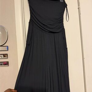 Forever 21 Black Ruched One Shoulder Gown
